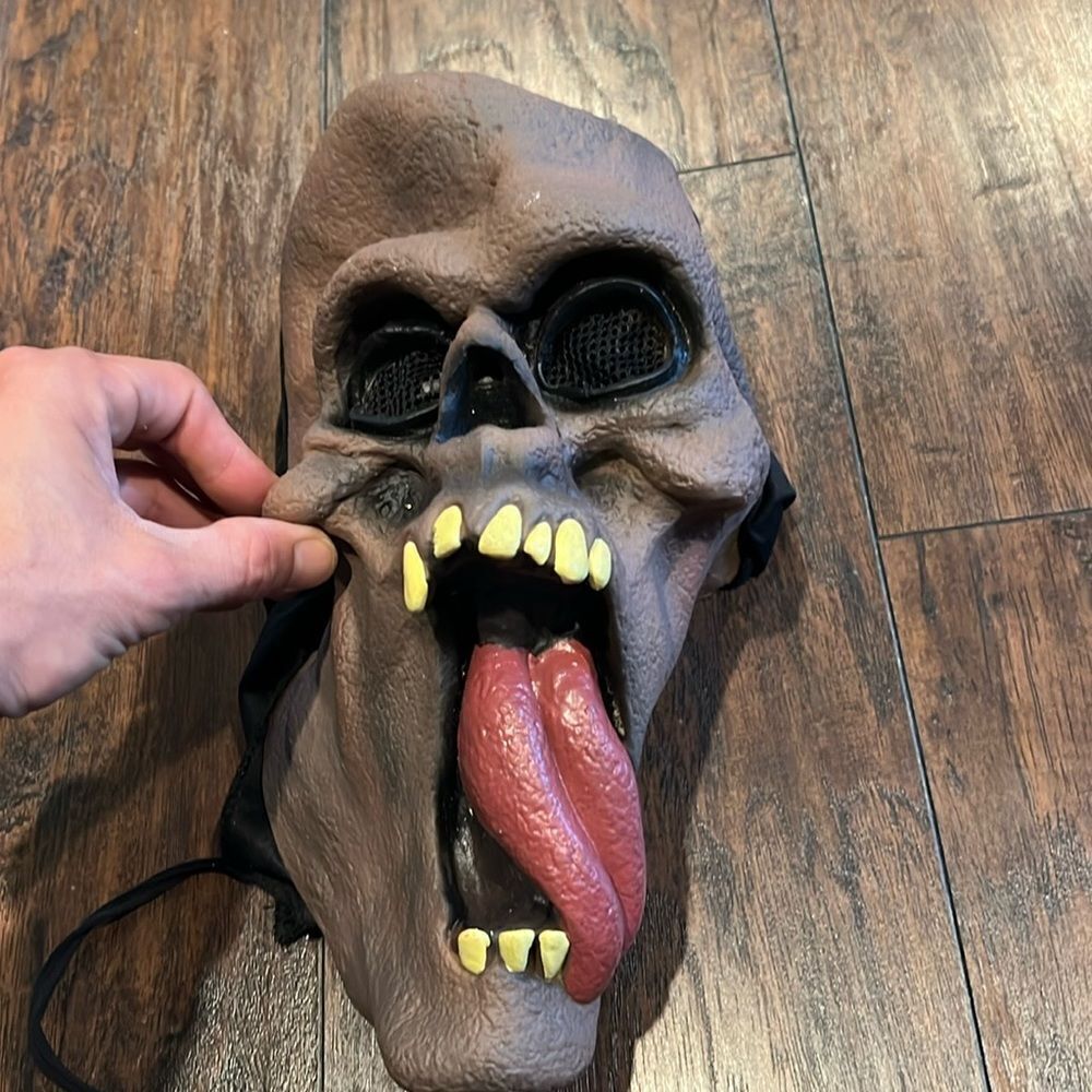 VTG 1995 Paper Magic Group Halloween Mask Screaming Scary skull , zombie